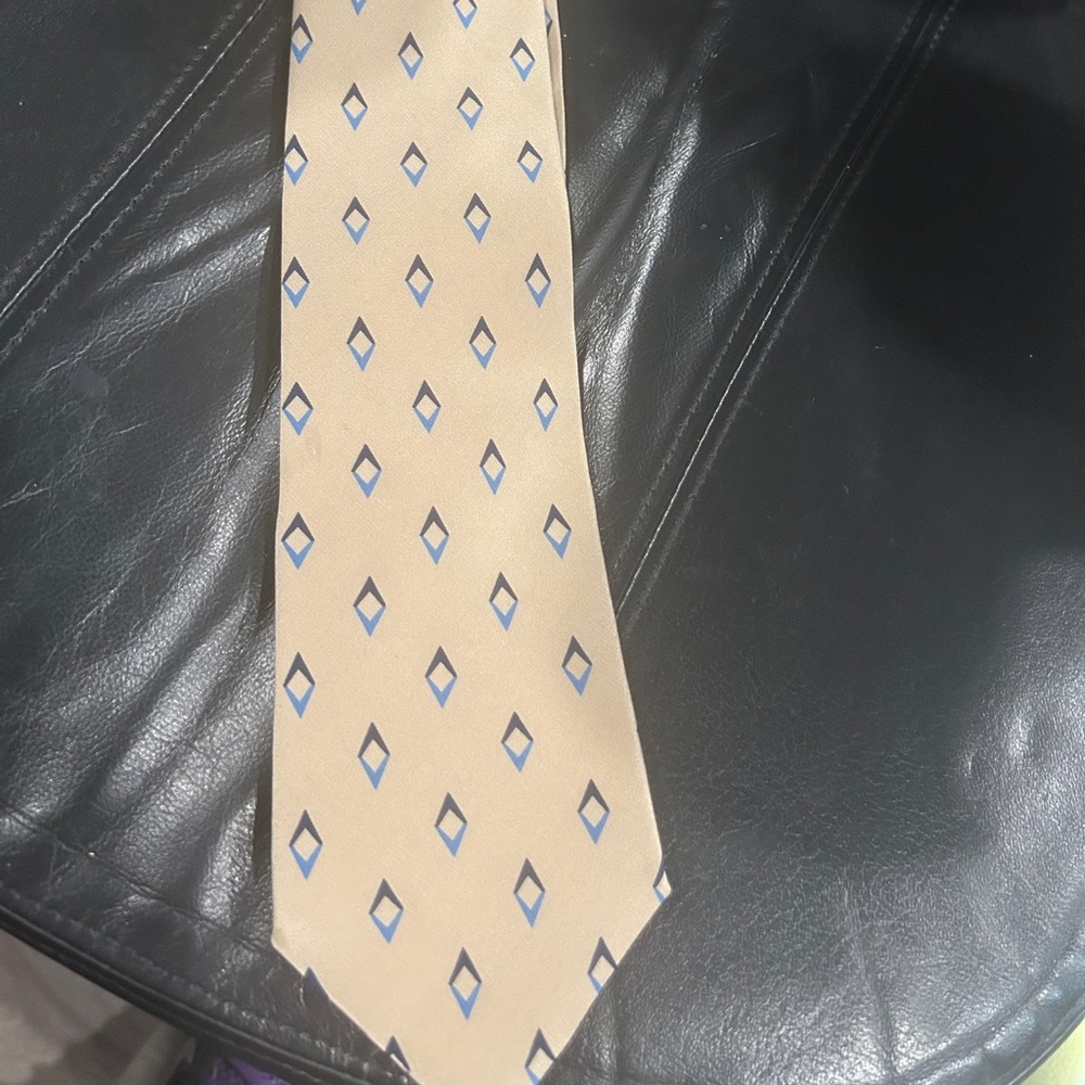 Erreuno 100% Silk Stylish Beige and Blue Geometric Men's Tie